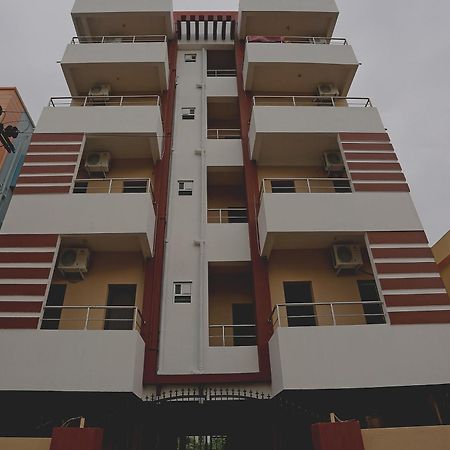 Oyo 17276 The Maple Tree Hotels Bhubaneswar Exterior foto