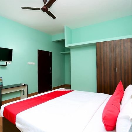 Oyo 17276 The Maple Tree Hotels Bhubaneswar Exterior foto