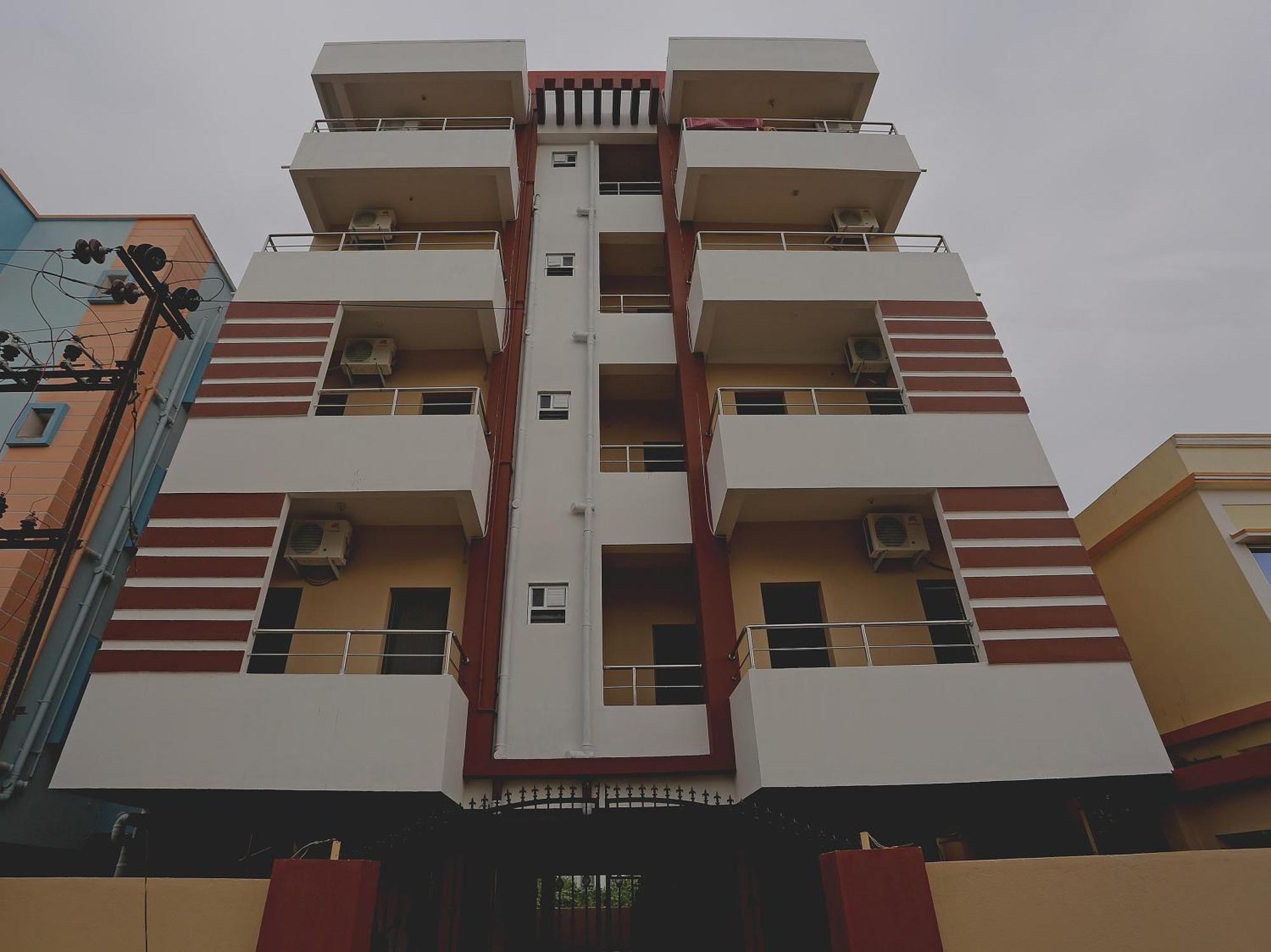 Oyo 17276 The Maple Tree Hotels Bhubaneswar Exterior foto